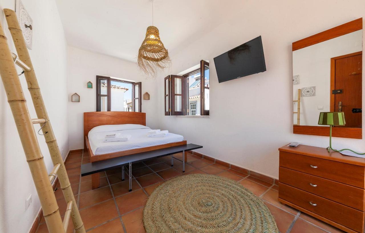J - Casa Do Farol Guest house